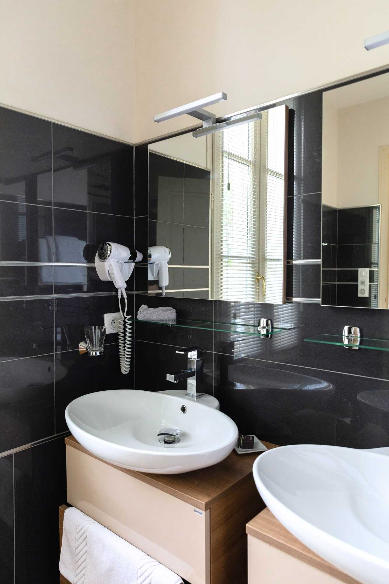 Petit Verdot Junior Suite